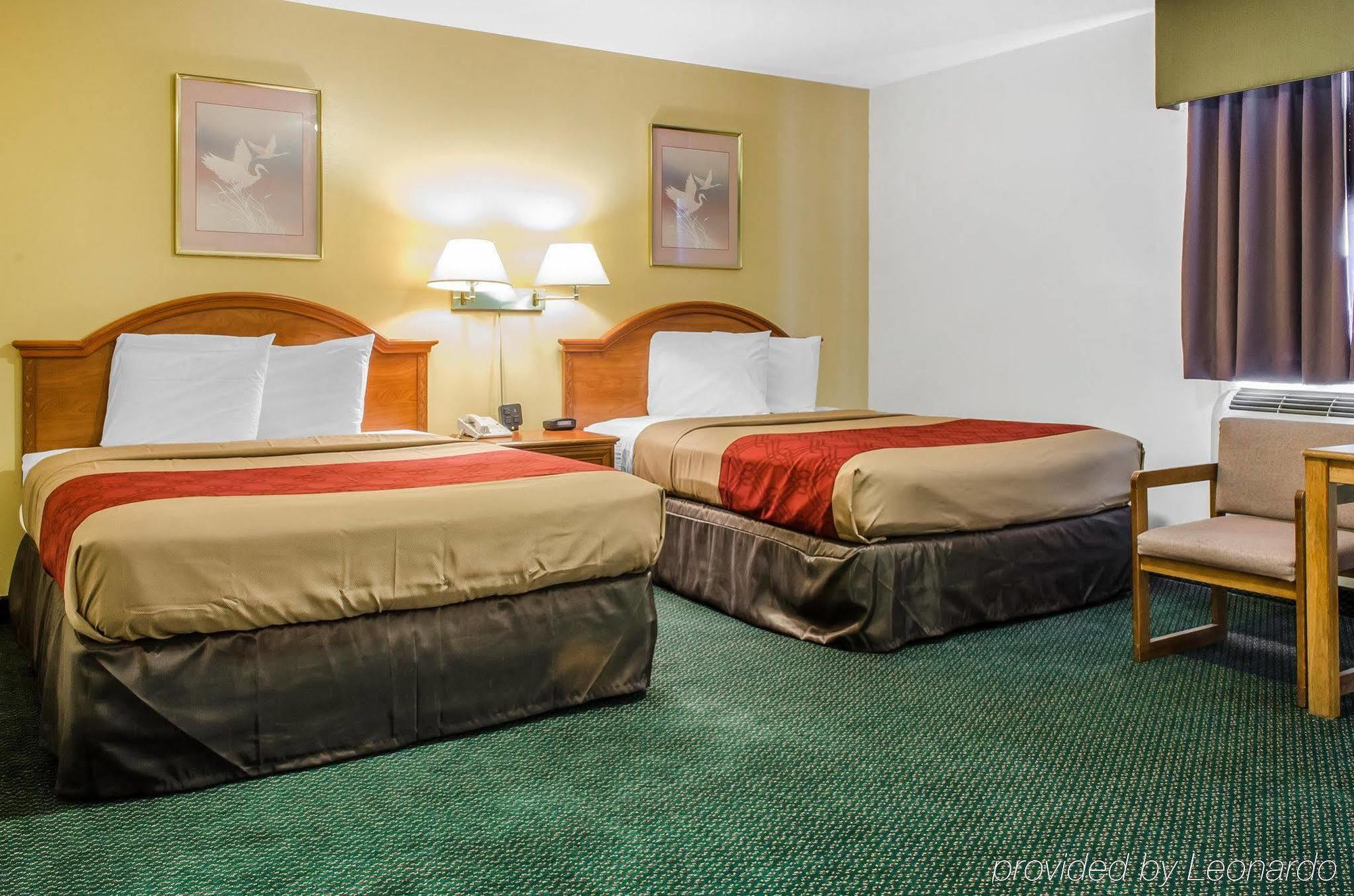 Econo Lodge Inn & Suites Denver Eksteriør bilde