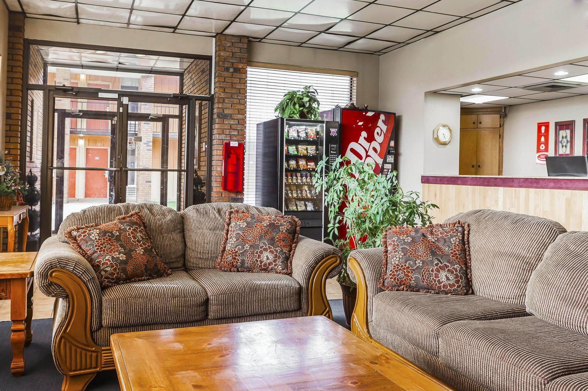 Econo Lodge Inn & Suites Denver Eksteriør bilde
