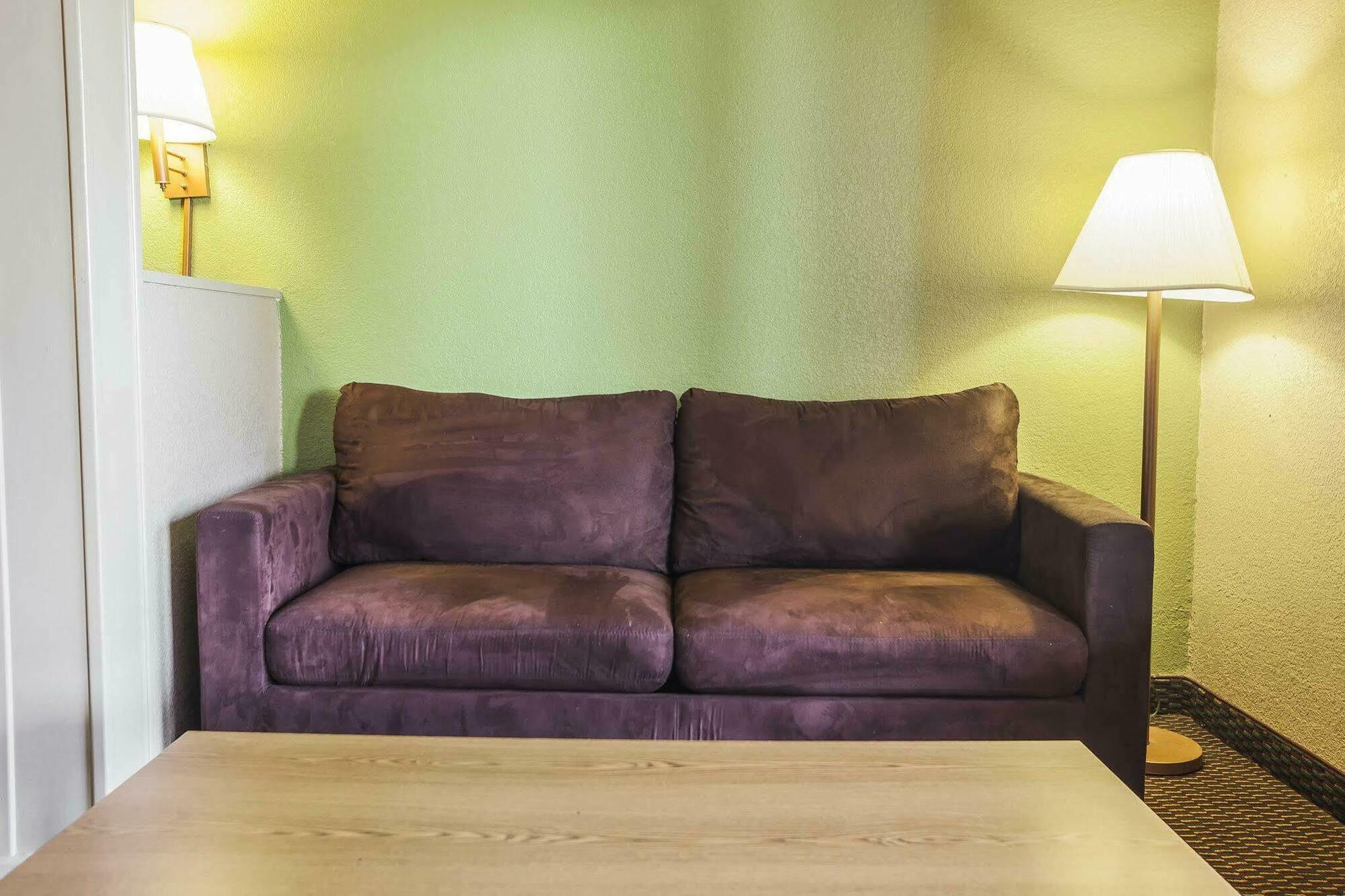 Econo Lodge Inn & Suites Denver Eksteriør bilde