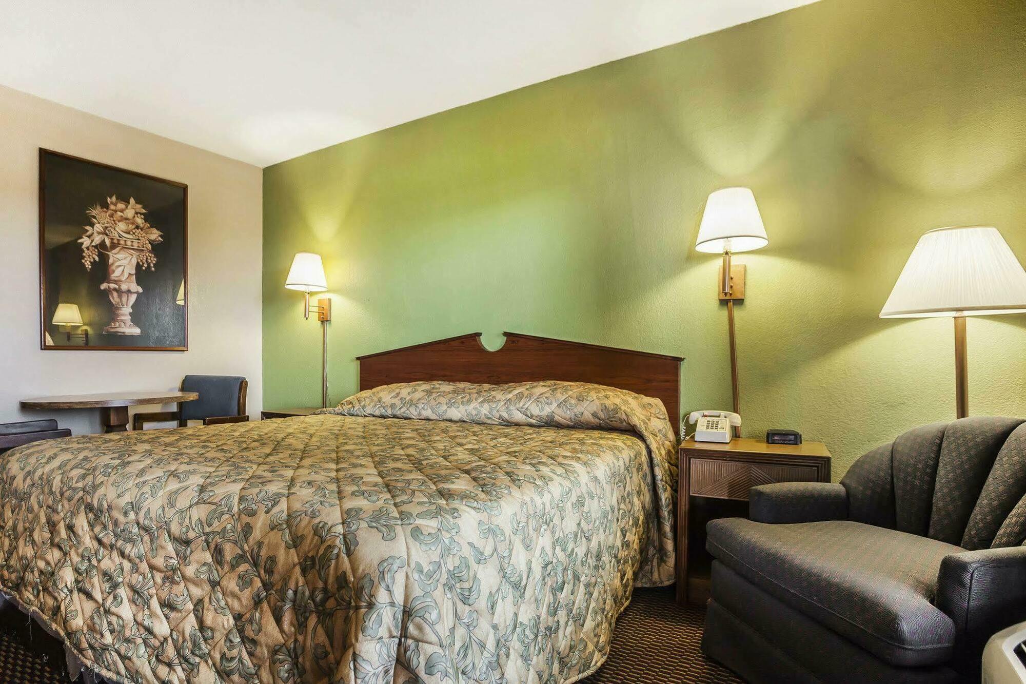 Econo Lodge Inn & Suites Denver Eksteriør bilde