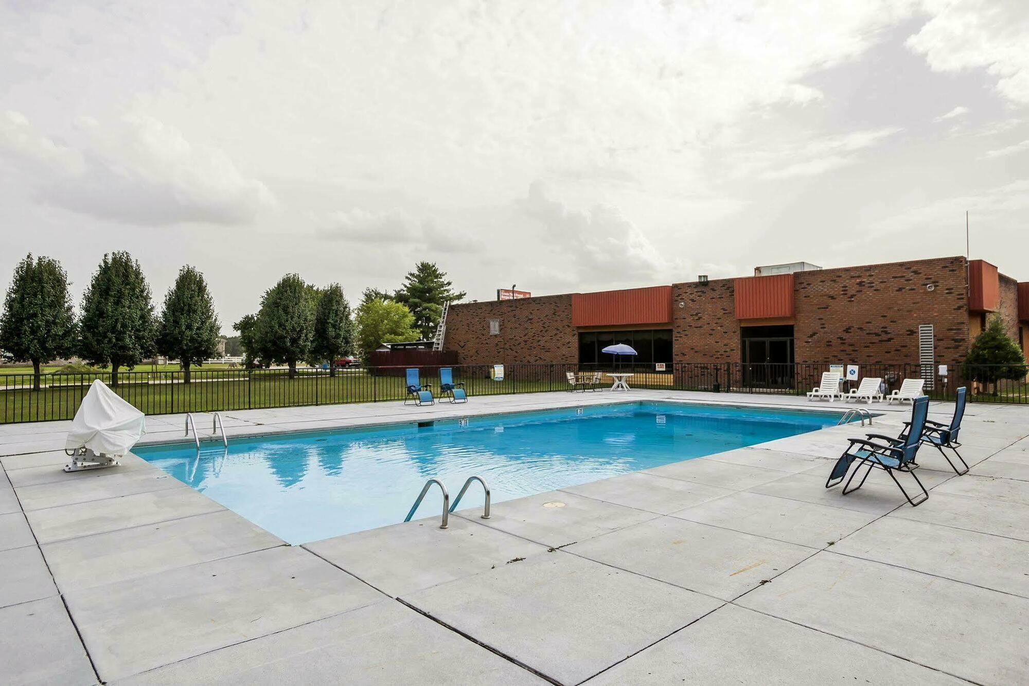 Econo Lodge Inn & Suites Denver Eksteriør bilde